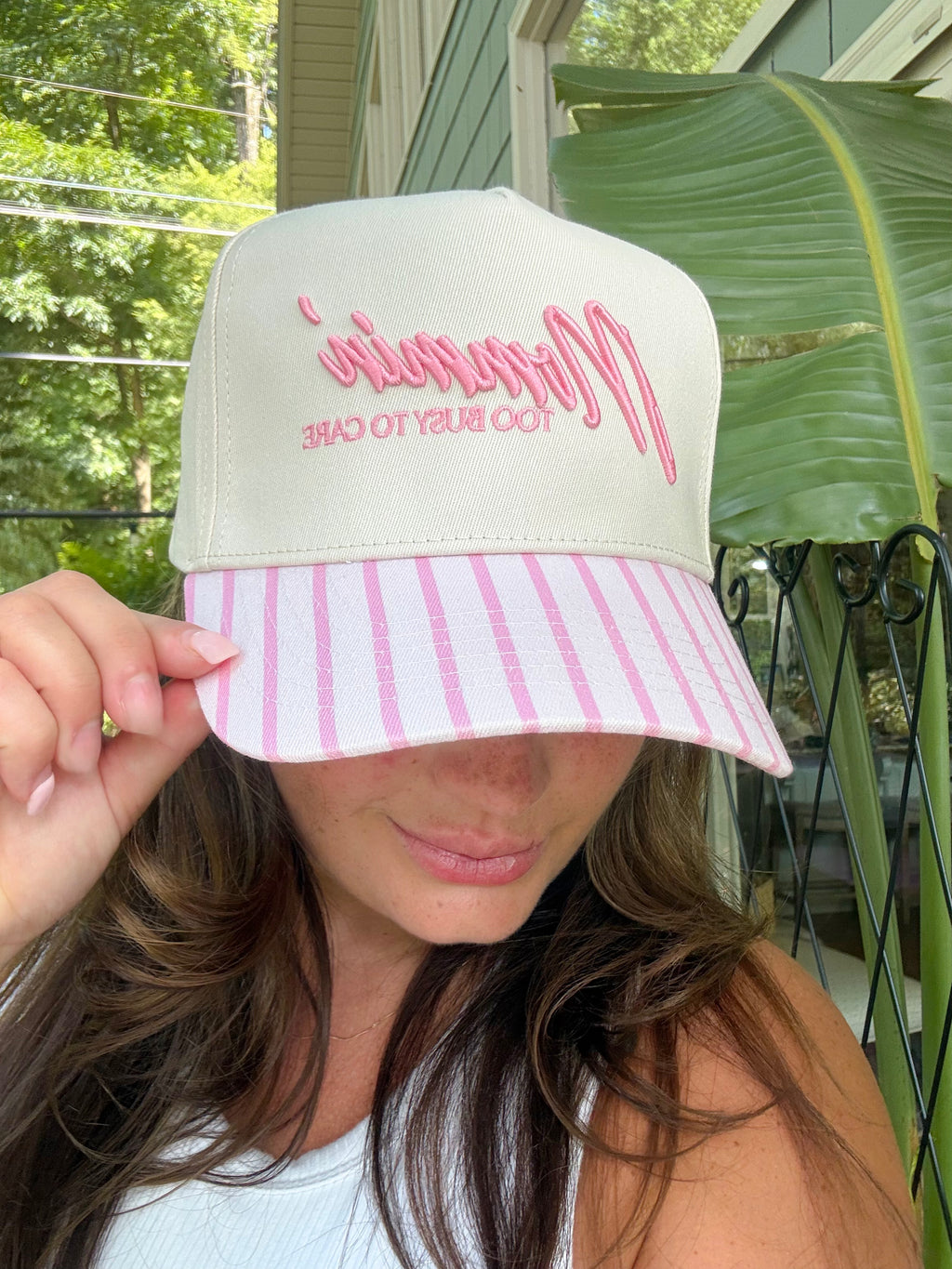 Mommin' Trucker hat