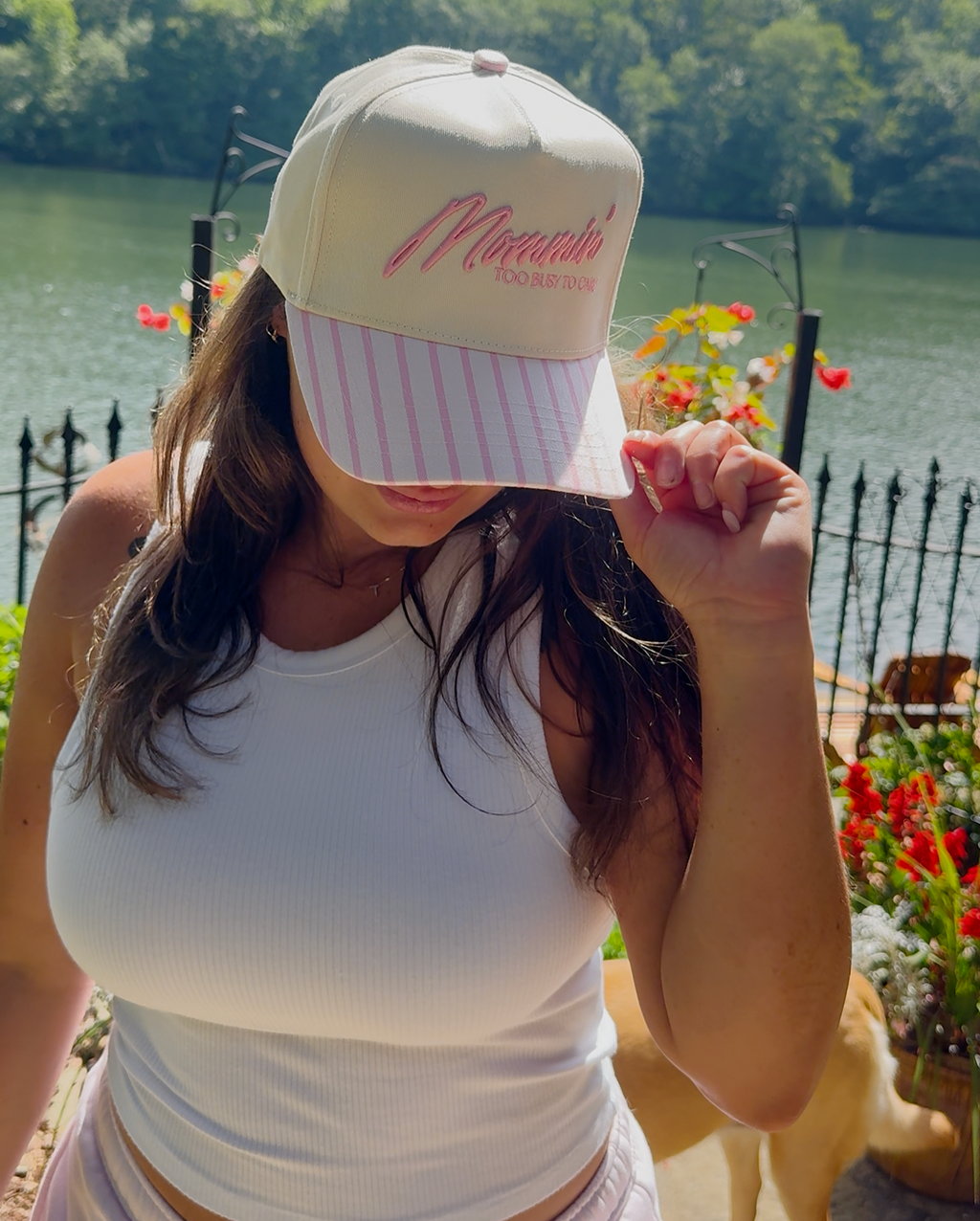 Mommin' Trucker hat