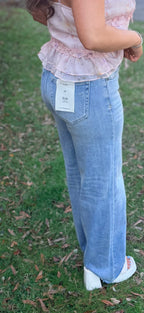 The Everyday Classic Straight Jean